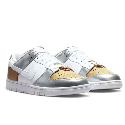 Кроссовки женские Nike Dunk Low SE  DH4403-700